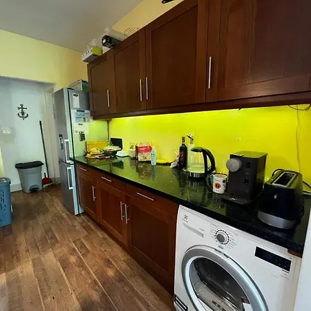 In The City-center Of With A Private Pool 度假居 昂蒂布