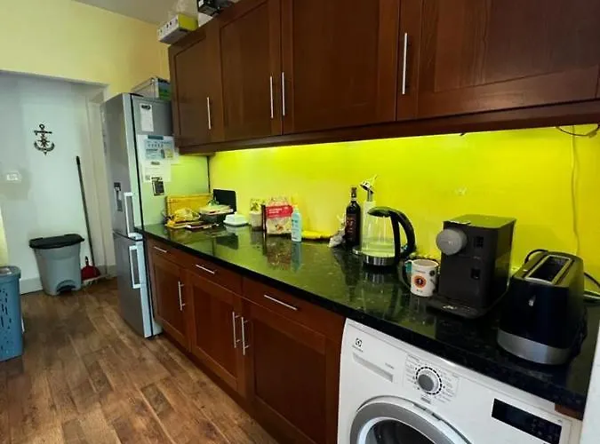 In The City-center Of With A Private Pool 度假居 昂蒂布