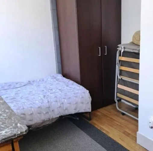 In The City-center Of With A Private Pool 昂蒂布