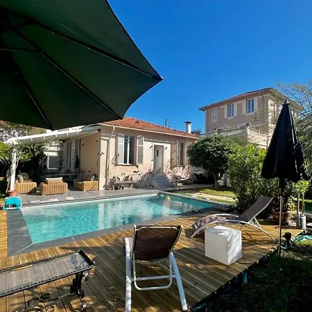 In The City-center Of With A Private Pool Будинок відпочинку Антіб