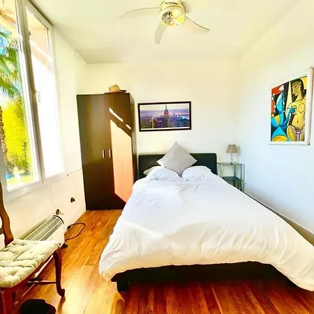 House In The City-center Of With A Private Pool *