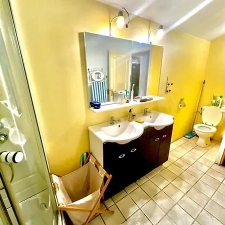 Будинок відпочинку In The City-center Of With A Private Pool Антіб