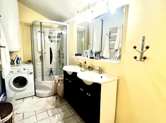 In The City-center Of With A Private Pool * Antibes