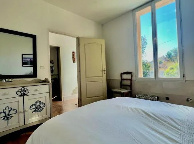 In The City-center Of With A Private Pool * Antibes